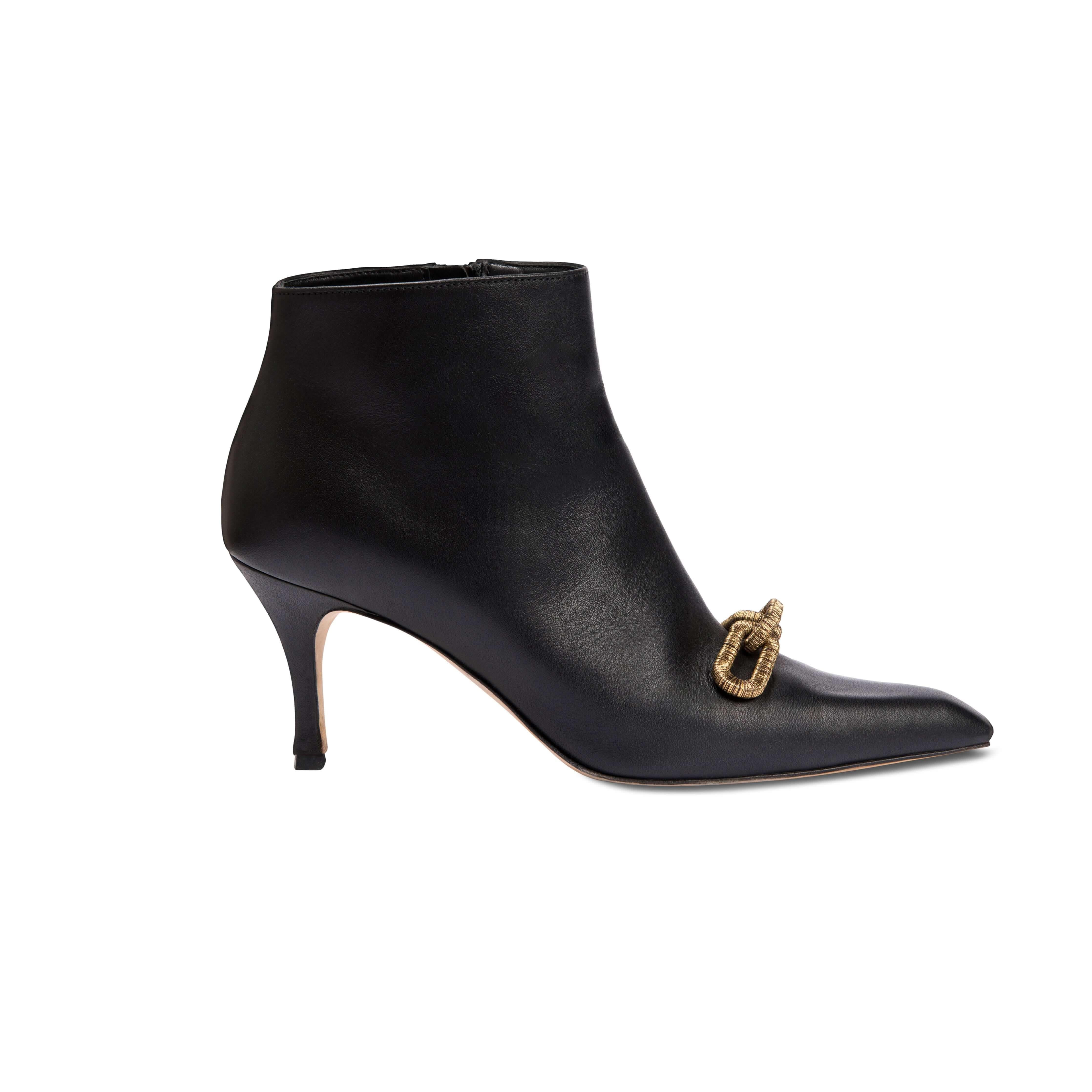 Catena Black High-Heel Ankle Boot in smooth leather with gold chain link buckle, ideal for stylish outfits.