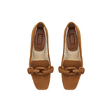 Catena Camello off white shearling flat moccasin featuring a stylish chain detail and cozy interior.