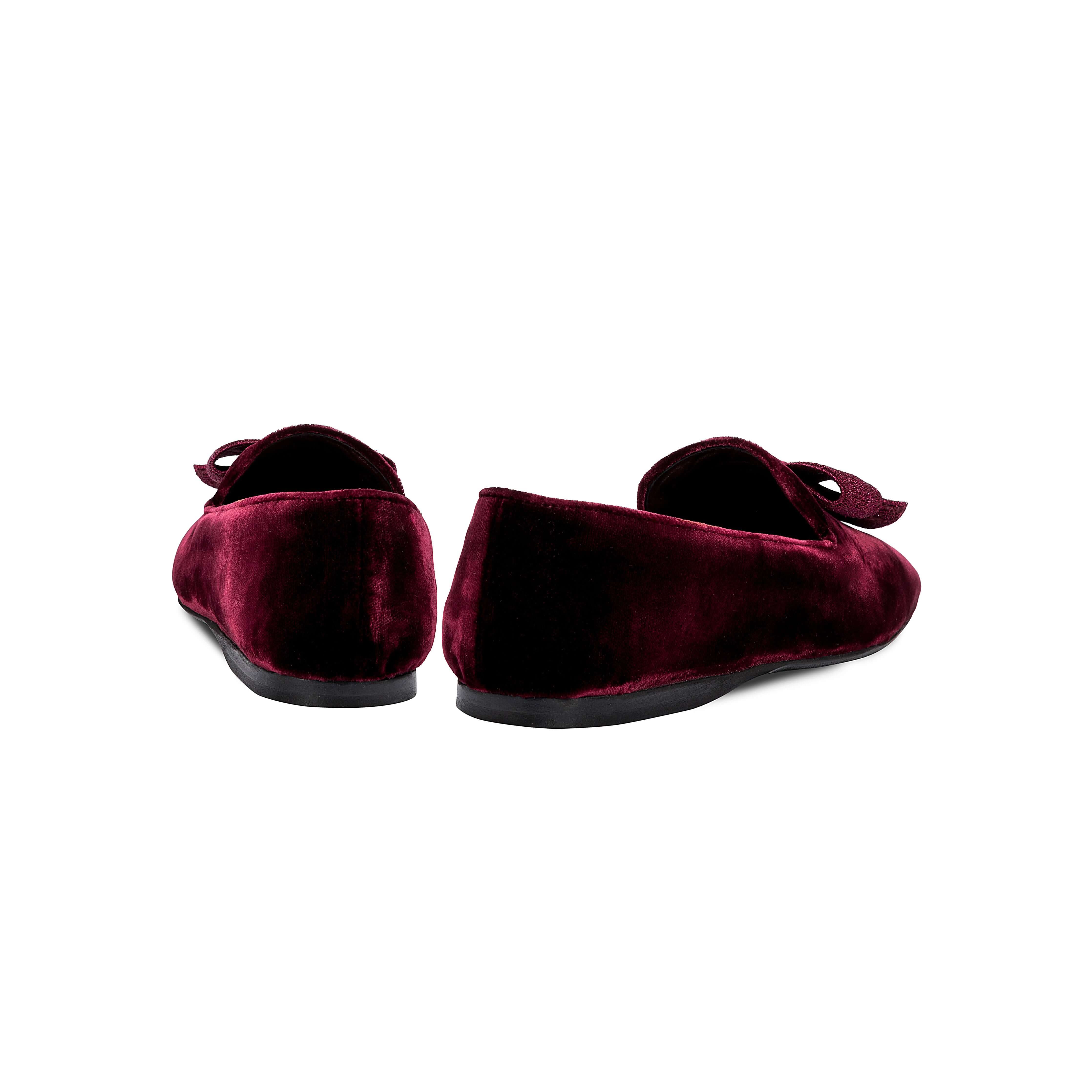 Back view of Fiocco Burgundy Flat Moccasins with velvet finish and embroidered bow, showcasing chic autumn style.