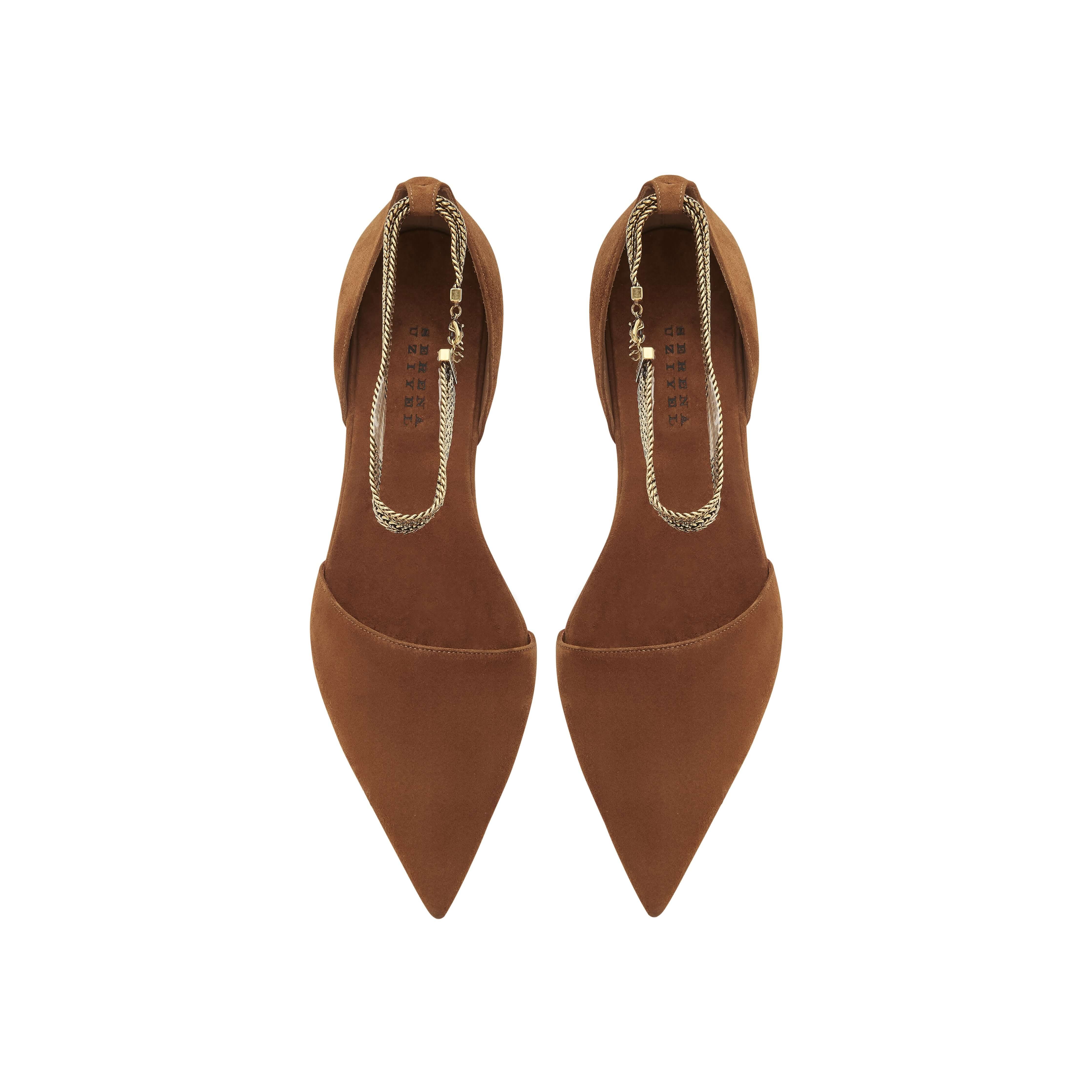 Sienna Camello Flat Ballerina in brown suede with chainlink anklet for elegance and comfort.