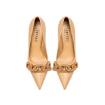Catena beige high-heel pump featuring smooth leather and signature chain detail, crafted in Italy.