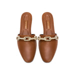 Elegant Catena Camello flat sliperette in brown leather with gold and silver chain detail, offering a feminine silhouette.