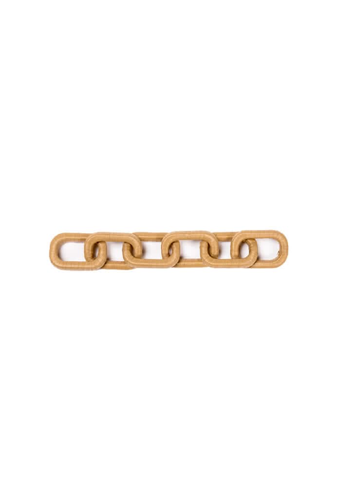Stylish Catena Raffia Chain in natural color, featuring interlinked raffia elements, ideal for trendy accessories.
