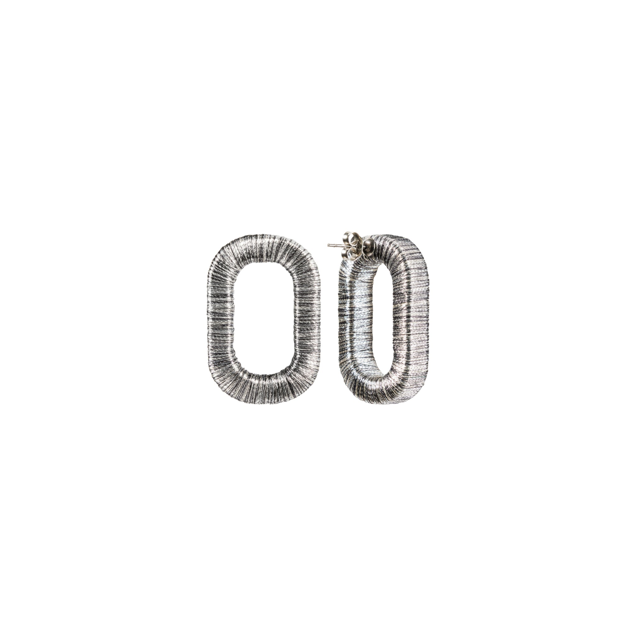 Catena One Chain Antique Silver Earring featuring a refined hand-wrapped design with metallic threads.